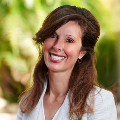 Jennifer Ferry headshot photo